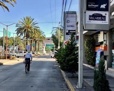 Oficina en renta dentro de Plaza Comercial en Pachuca.