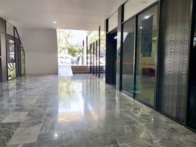 Oficina en renta de 172 m2 para acondicionar en Lomas Verdes, Estado de México.