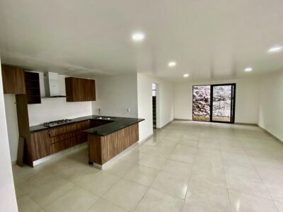 Casa en venta ubicada en la Zona Residencial más importante de Irapuato, México.