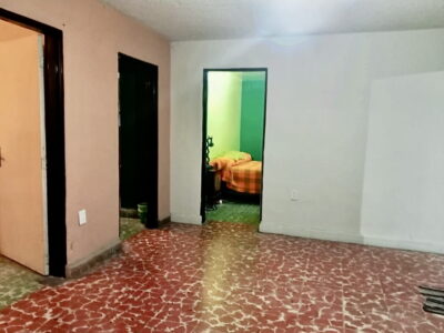 Se vende amplia casa en la Agricola Oriental CDMX