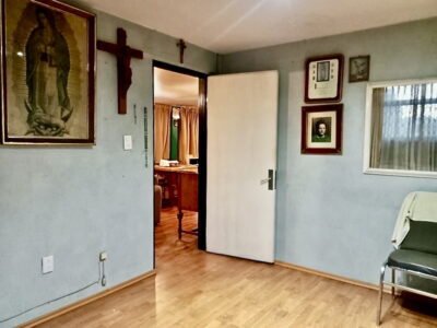 Se vende amplia casa en la Agricola Oriental CDMX